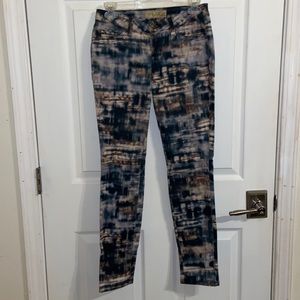 Women’s (Brittney Skinny Ankle) Guess Jeans. Size : 25